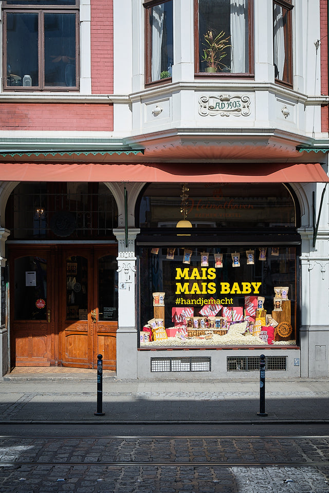 Holtorfs Heimathaven Schaufenster mit Knalle Popcorn